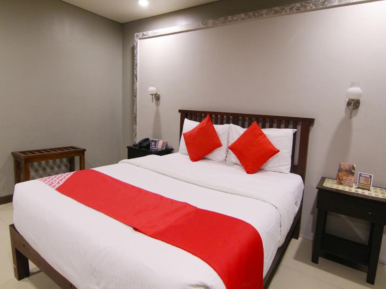 Oyo 103 Artina Suites Hotel San Pedro Makati Exterior foto